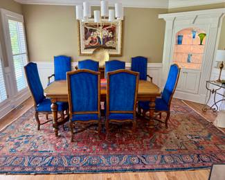 Fantastic semi-antique carpet, vintage diningnroom furniture There are 10 TEN dining chairs, two are not pictured. All is in very nice condition