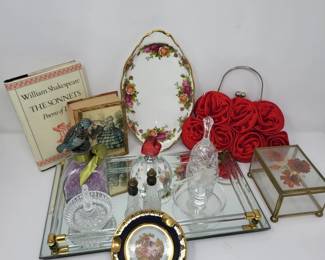 186 VanityCollectionPerfumeBottlesMore