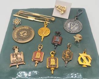 89 AggiePrideTexasAMLegacy10KGoldSterlingPins