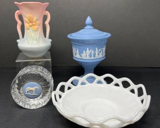 178 AvonshireBlueCandleholderMoreVintageCollectibles
