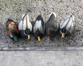 117 PlasticCorkDuckDecoys