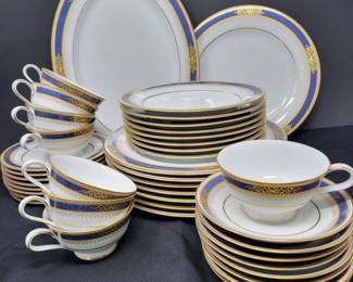 27 NoritakeLamarreChina41PieceSet