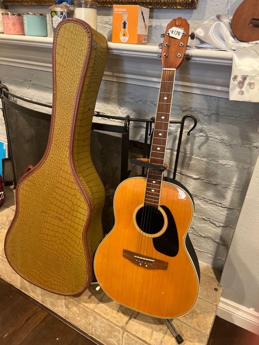 NICE ACOUSTIC ELECTRIC GUITAR...
