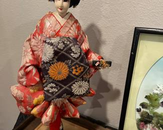 Japanese dolls, jade art & more!
