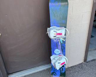 Sims Mystique 144 Women’s Snowboard Sims Bindings Included