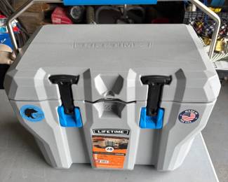 Lifetime 28-Quart High-Performance Cooler 28 QT Grey Includes 2 Freeze Packs