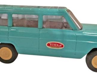 Vintage Tonka Jeep Wagoneer with Box