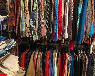Ladies Blouses, 100s of pieces