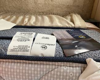 Queen Bed, deep Serta Perfect Sleeper, Charlotte Euro Top
