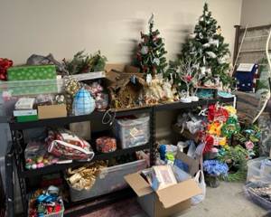 Seasonal decorations including Christmas, fall, wreaths, and more