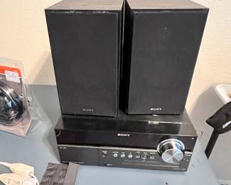 Sony radio with speakers