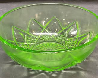 Vintage Hazel Atlas Uranium Glass Bowl