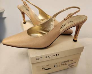 Ladies shoes