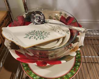 Holly design serving plates