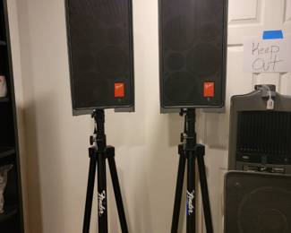 Speakers with tripod adjustable stands - Fender