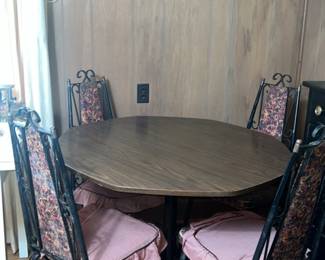 Octogen Table and 4 retro MCM chairs