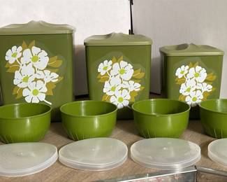 Retro MCM canister set