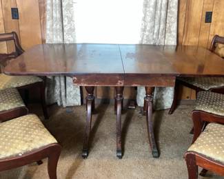 Table and additional leafs