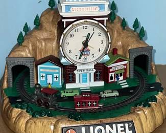 Lionel Clock and Train Cars