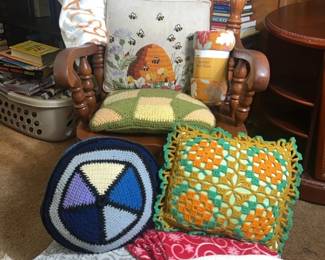 Afghans, Crochet and Knit pillows and so many other linens in this auction