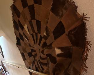 Round Hyde rug