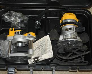 Dewalt Router and plunge cutter combo in case