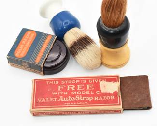lot of misc shaving items