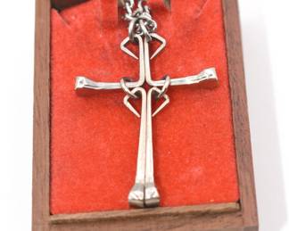 Silvertone reticulating cross pendant with 12" chain-comes with velvet lined wooden box