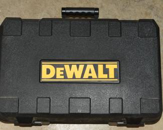 Dewalt Router and plunge cutter combo in case