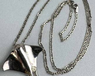 925 Sterling Silver Stingray Pendant Necklace