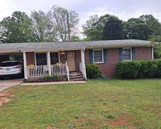 This house is in North Upson in a prime location just a block from Highway 19. This home has great curb appeal with front porch and carport. This four-sided brick ranch. Three Bedroom with the master bedroom having a half bath. You'll enjoy a peaceful, safe street. - All white kitchen - Two outbuildings - Completely fenced For sale by owner: Contact Tracey 724-923-0088. Pre-approval letter and strong earnest funds required.