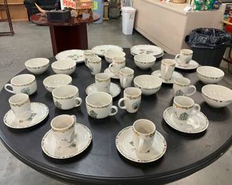 Thomson Pottery China "Birdhouse" Collection - Discontinued in 2006