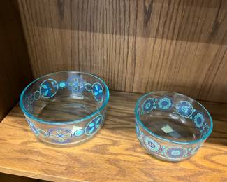 Pyrex Turquoise Blue Pinwheel Nesting Bowls