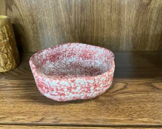 Roseville OH Pink & White Spongeware Pottery Bowl