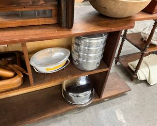 Glasbake Yellow Daisy Ovenware w/Lid - Buckeye Aluminum Picnic Pack w/Stand - Cake Keeper