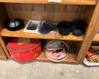 Vintage Hats & Hat Boxes