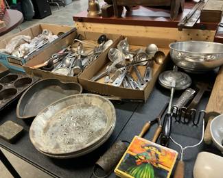 Vintage Metal Pans & Kitchen Utensils