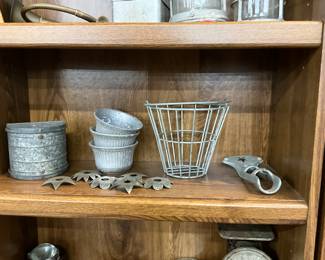 Metal Worm or Cricket Bait Box - Planters - Wire Basket - Vtg Christmas Tree Light Tin Reflectors
