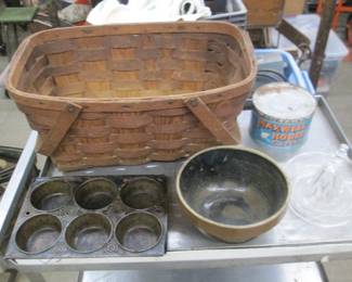 Woven Wood Slat Picnic Basket * Metal cupcake Pan