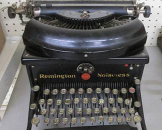 Remington Noiseless Manual Typewriter