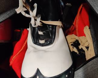 Clown shoes