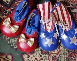 Clown shoes