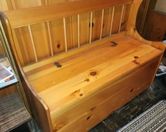 Storage bench