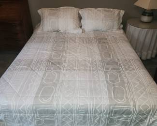 Queen bed