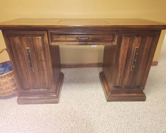 Sewing table