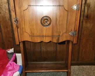 Smokers cabinet
