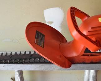Black And Decker Hedge Trimmer