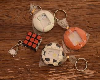 Rubic Cube Key Chain With 3 Sports Key Chains (4)