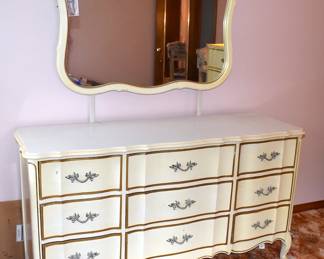 Dixie Dress And Mirror