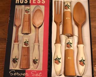 MCM Hostess Set With Shakers